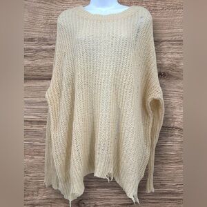 Urban Outfitters Women’s M Beige Distressed Slouchy Pullover Sweater Oversized